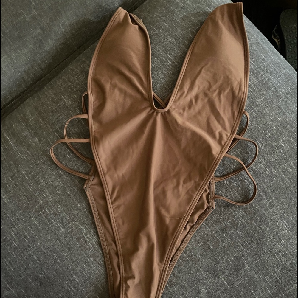 Matte Collectin-L Brown Cheekie 1 Piece